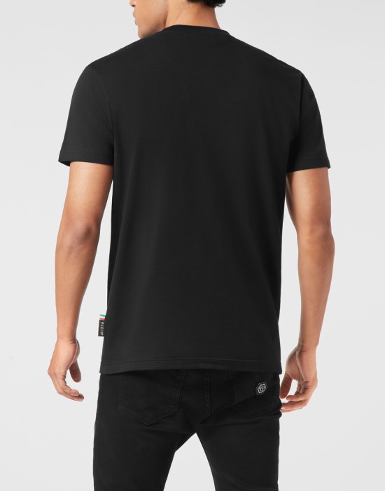 футболка  из америки вид сбоку