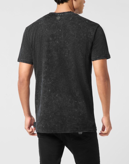 футболка  из америки вид сбоку