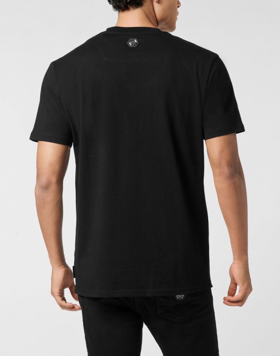 футболка  из америки вид сбоку