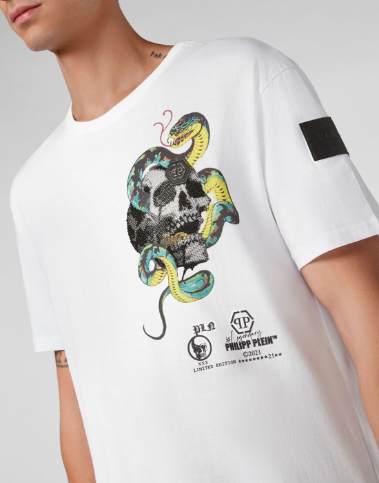 футболка  из проверенных материалов спереди