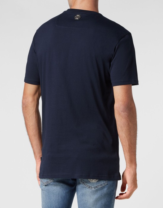 футболка  из америки вид сбоку