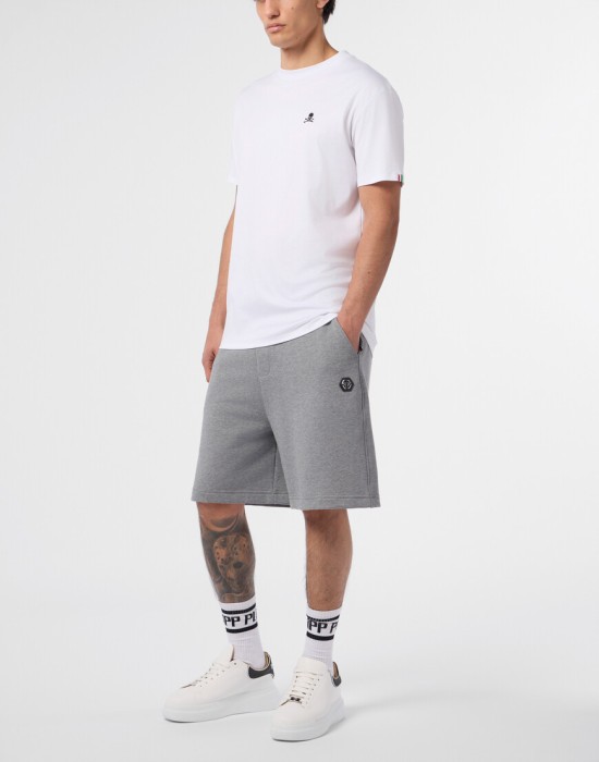 Товар белого цвета с внутренней стороны