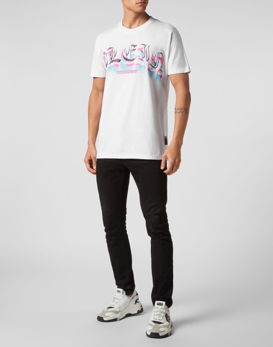 Товар белого цвета с внутренней стороны