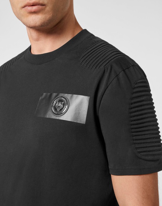 футболка  из италии вид сбоку