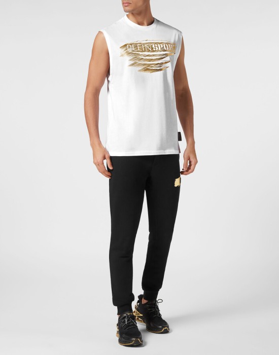 футболка  по цене 12480 руб вид справа