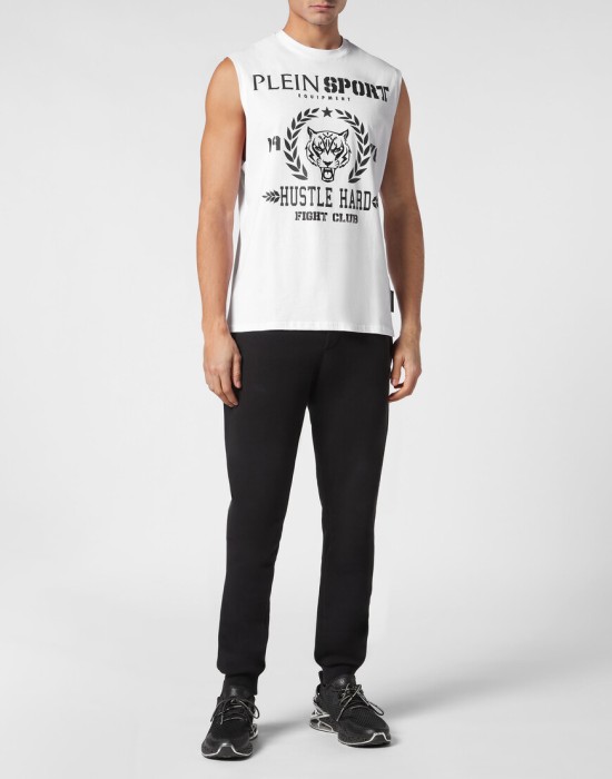 Товар белого цвета с внутренней стороны