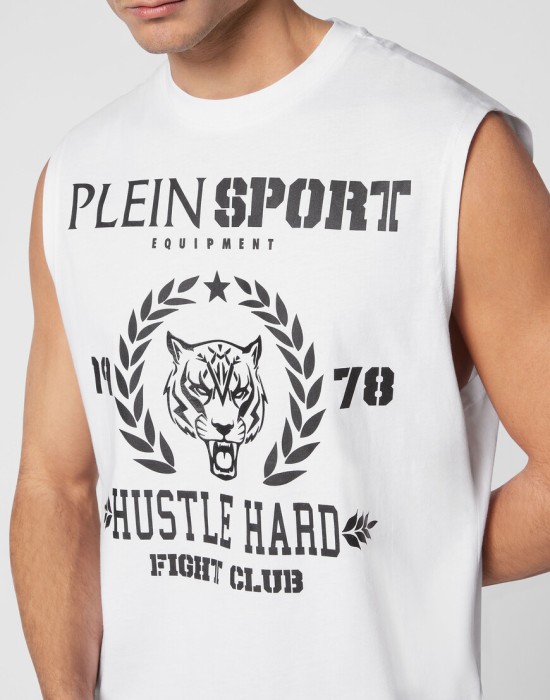 футболка  из проверенных материалов спереди