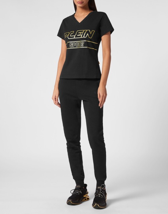 Товар черного цвета с внутренней стороны