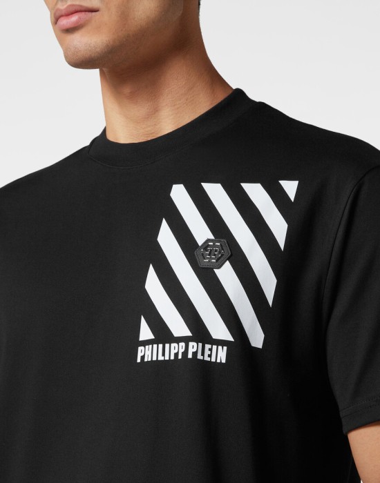 футболка  из америки вид сбоку