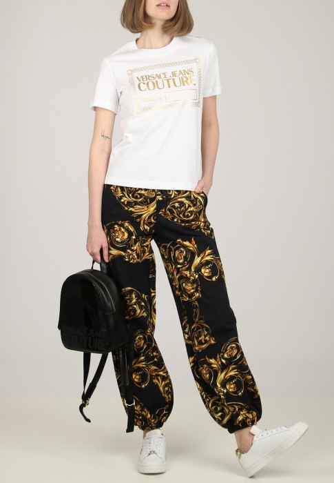 футболка  от бренда versace jeans couture вид слева