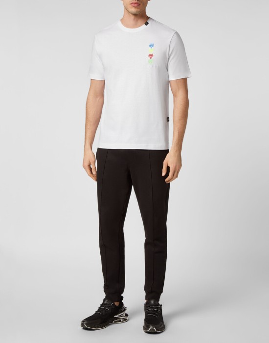 Товар белого цвета с внутренней стороны