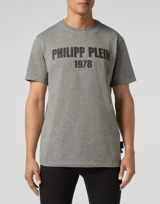 футболка  от бренда philipp plein вид слева