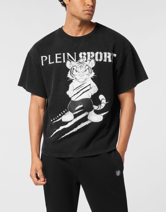 футболка  от бренда plein sport вид слева