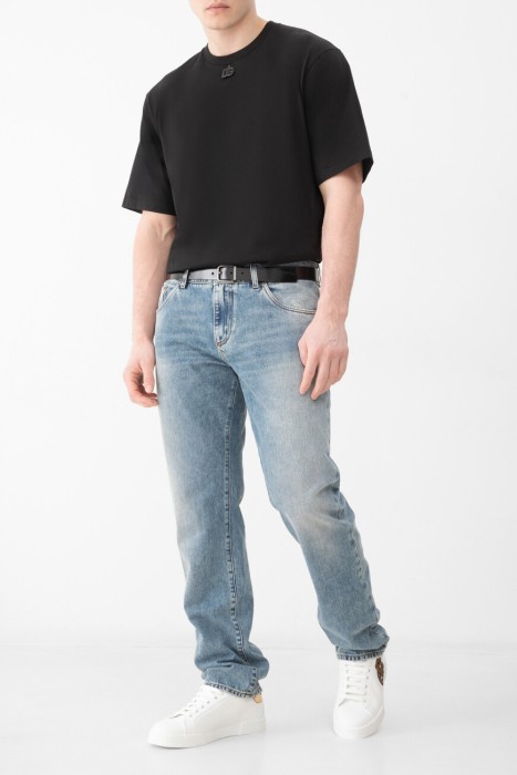 Товар черного цвета с внутренней стороны