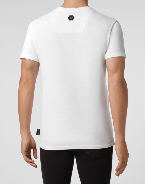 футболка  из америки вид сбоку