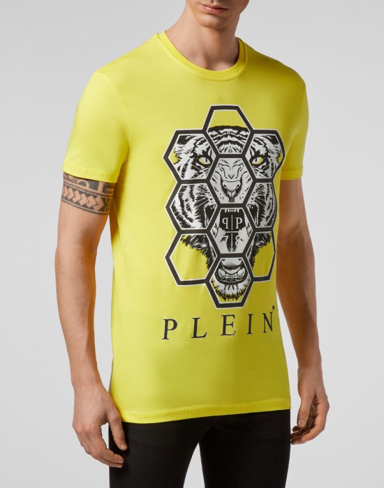 футболка от бренда philipp plein вид слева