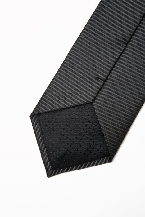 галстук  из америки вид сбоку