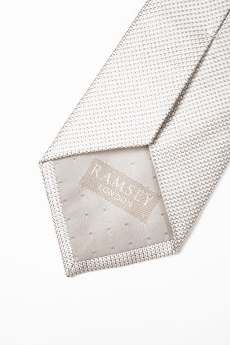 галстук  из америки вид сбоку