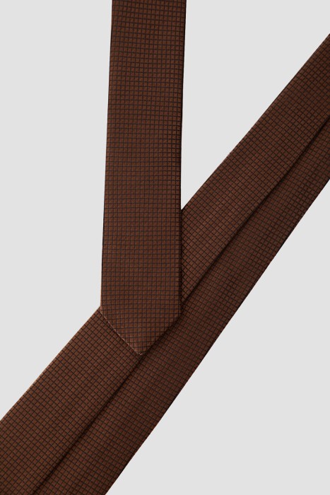 Товар коричневого цвета с внутренней стороны