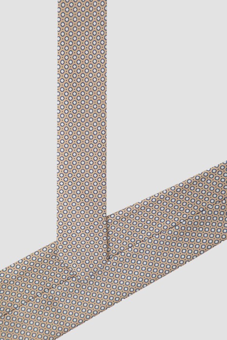 Товар разноцветного цвета с внутренней стороны