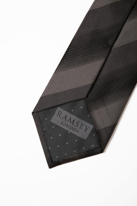 галстук  из америки вид сбоку