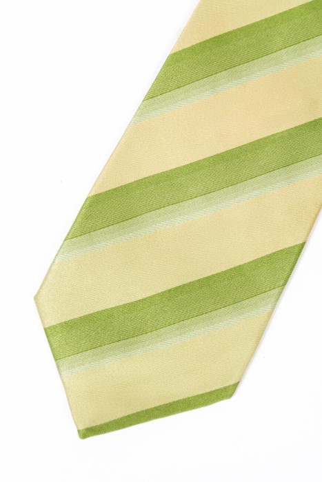 галстук  по цене 4400 руб вид справа