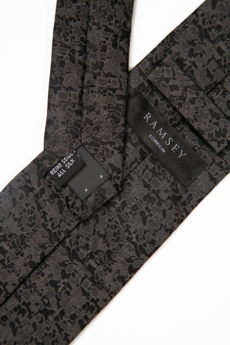 галстук  из америки вид сбоку