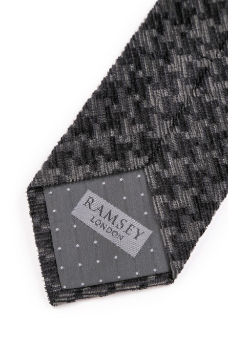 галстук  из америки вид сбоку