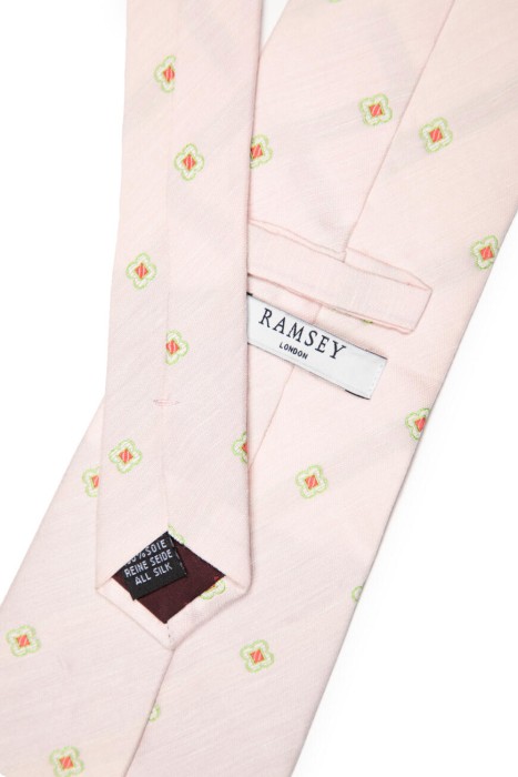 Товар розового цвета с внутренней стороны