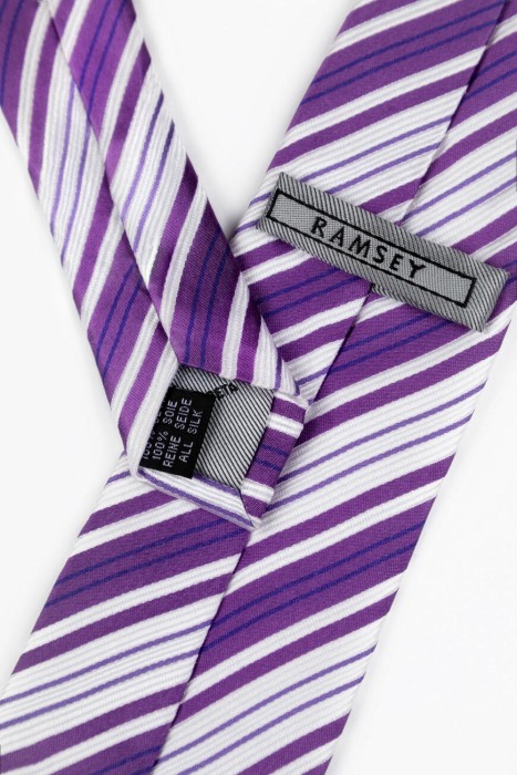 Товар фиолетового цвета с внутренней стороны