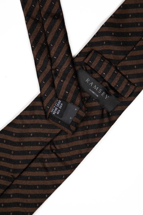 Товар черного цвета с внутренней стороны