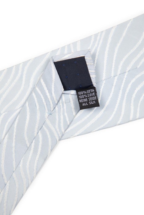 галстук  из шелка спереди