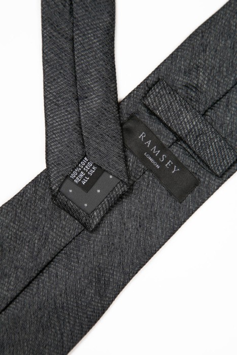 Товар серого цвета с внутренней стороны