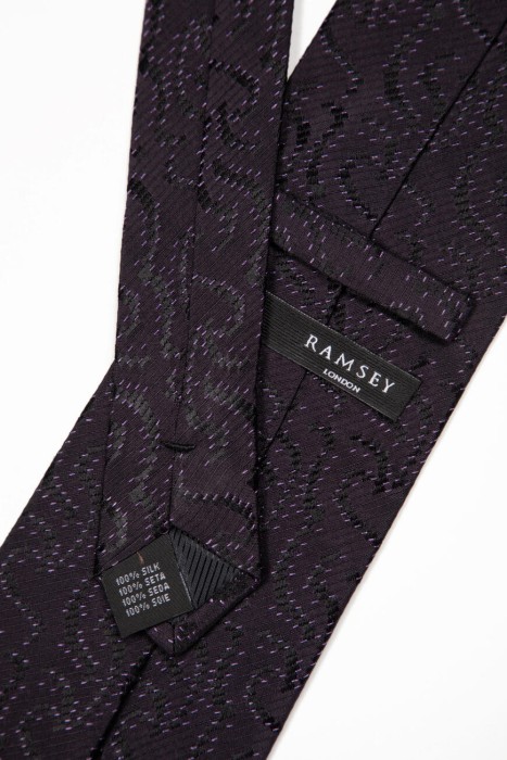 Товар фиолетового цвета с внутренней стороны