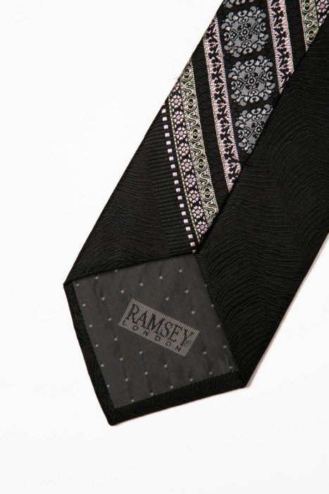 галстук  из америки вид сбоку