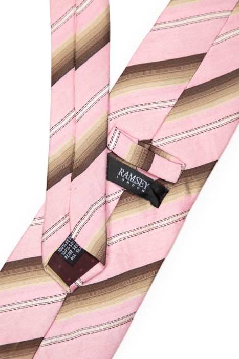 Товар розового цвета с внутренней стороны