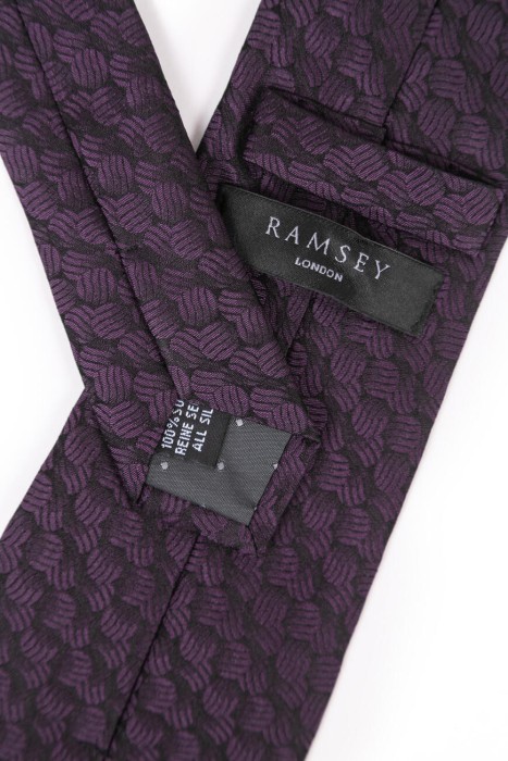 Товар фиолетового цвета с внутренней стороны