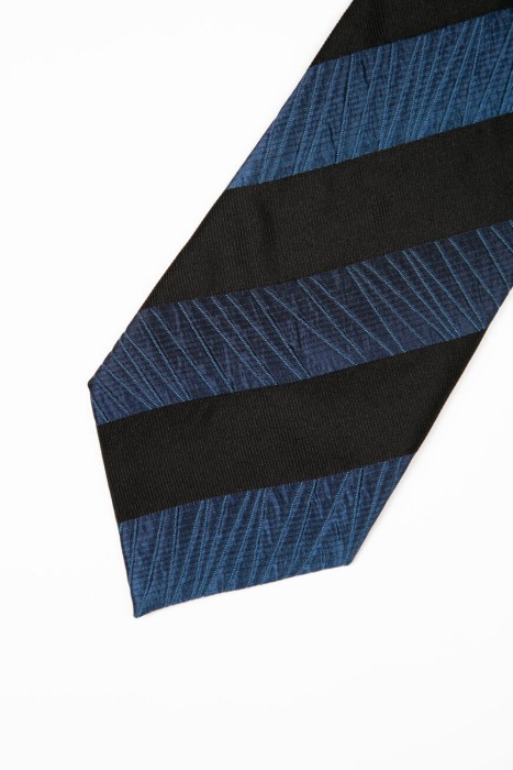 галстук  от бренда ramsey вид слева