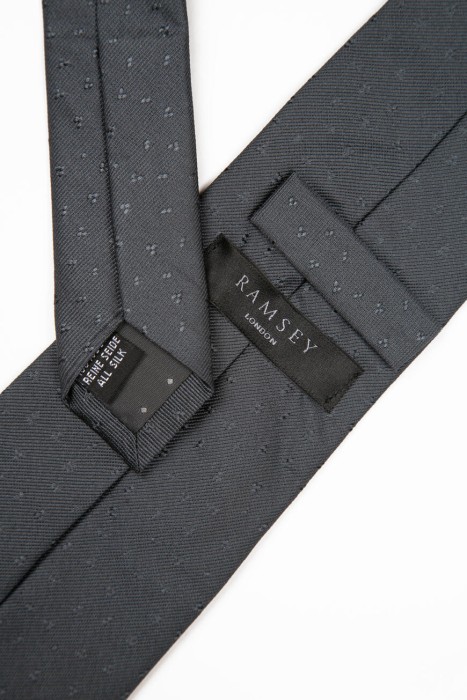 Товар серого цвета с внутренней стороны