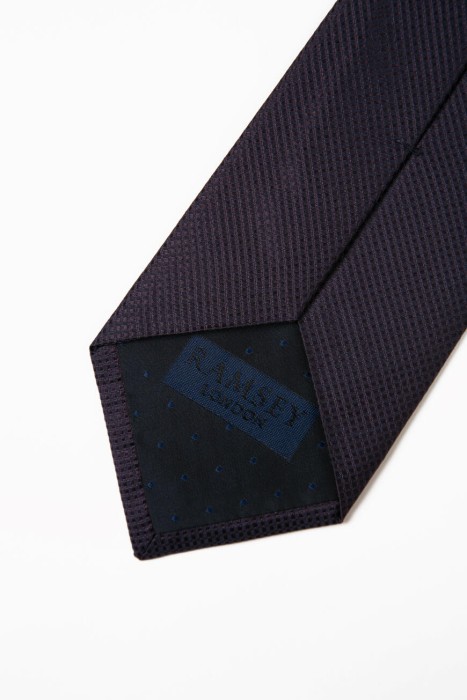 галстук  из америки вид сбоку