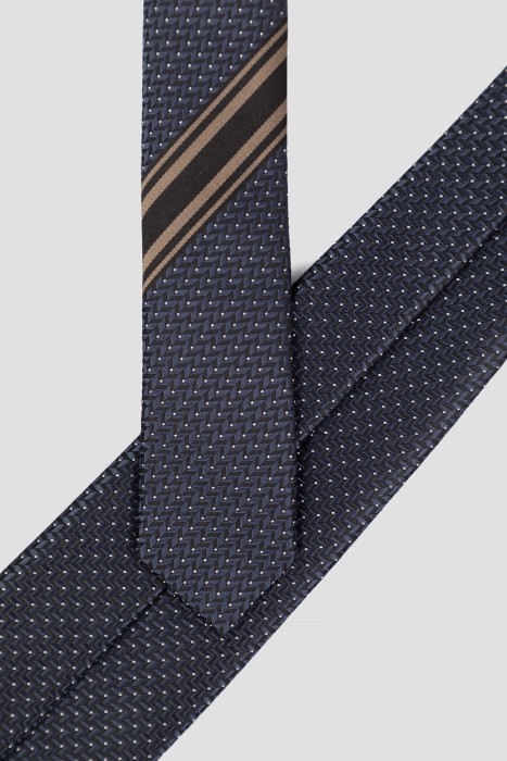 Товар разноцветного цвета с внутренней стороны