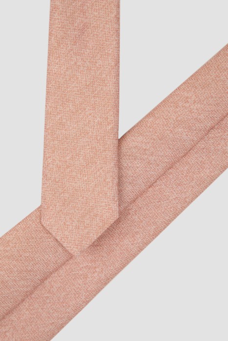 Товар розового цвета с внутренней стороны