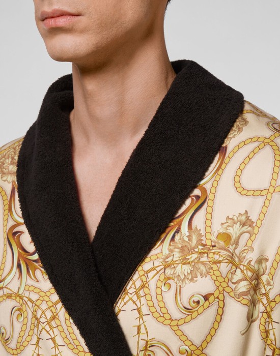 халат  из проверенных материалов спереди