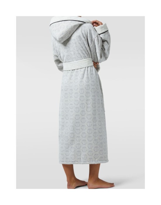 Товар белого цвета с внутренней стороны