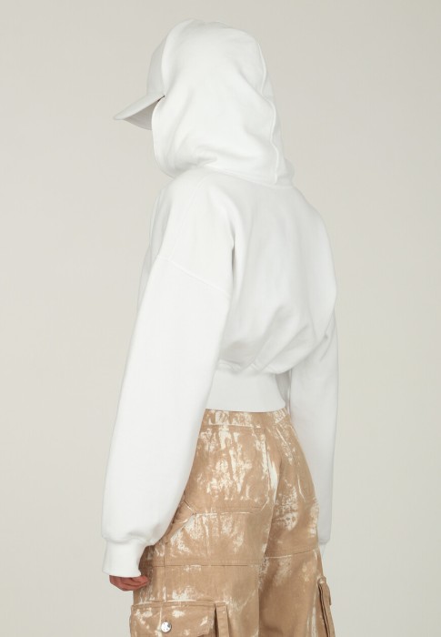 Товар белого цвета с внутренней стороны