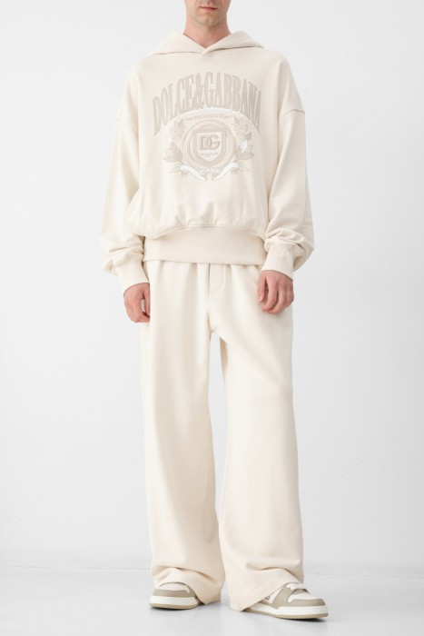 Товар кремового цвета с внутренней стороны