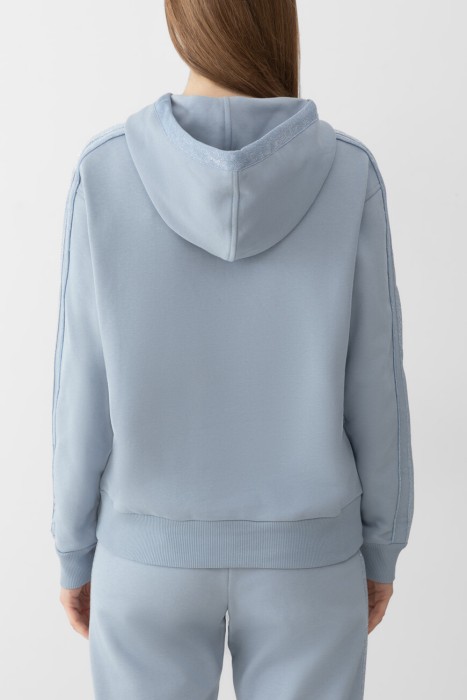 худи  модель barriera по цене 21000 руб вид справа