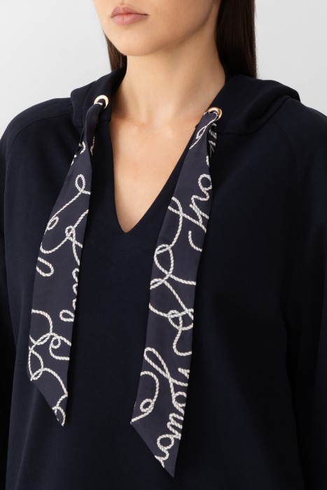 худи  модель bitta из италии вид сбоку