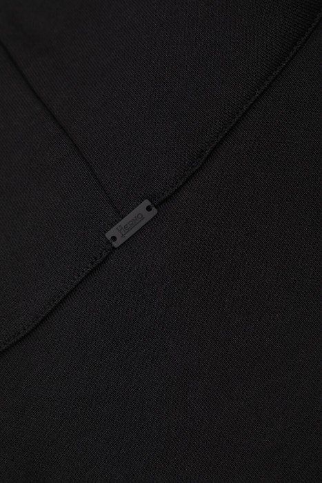 худи  модель из линейки laminar sartorial engineering повседневного стиля с лицевой стороны