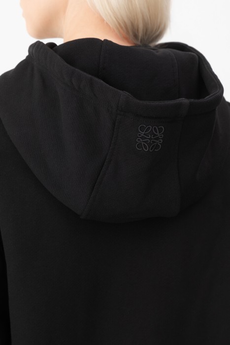 Товар черного цвета с внутренней стороны